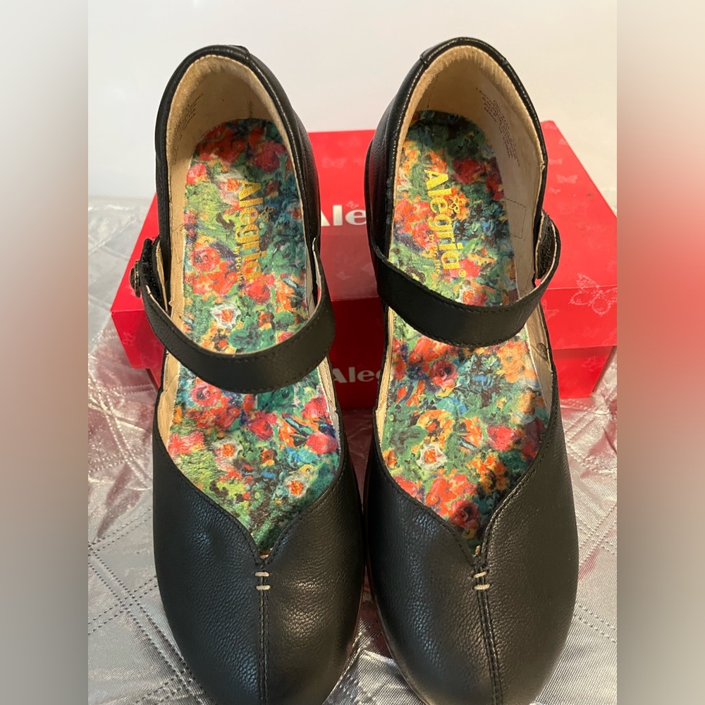 ALEGRIA Black Mary Jane Comfort Clog with Floral Insole - Picture 3 of 12